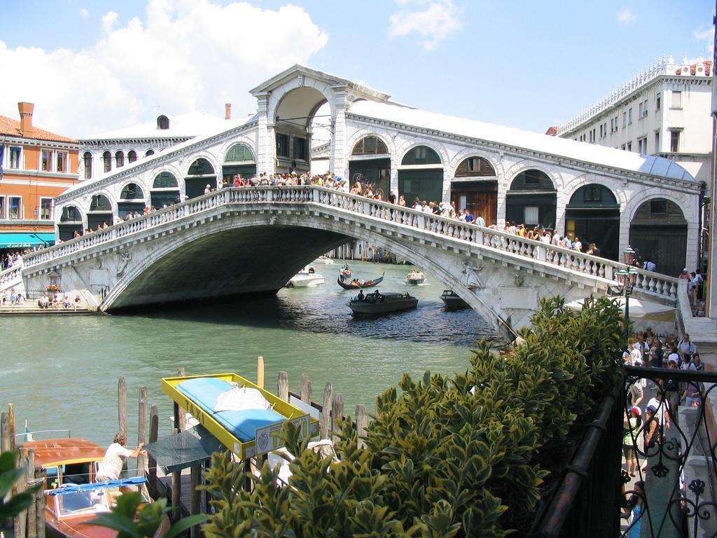 Hotel Rialto Venedig Exterior foto